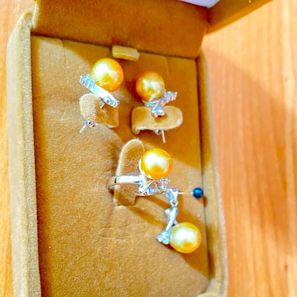 100% Authentic South Sea pearls